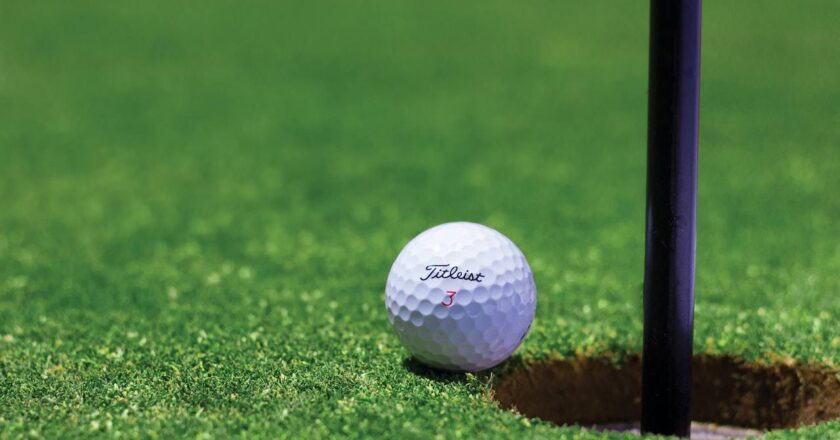 Pixel 3 Golf Course Wallpaper