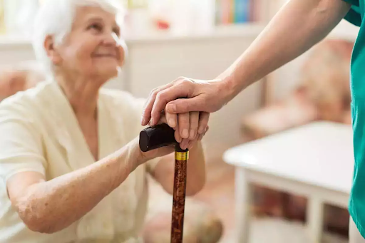 Prominence of Home Care for the Elderly People - Flowactivo