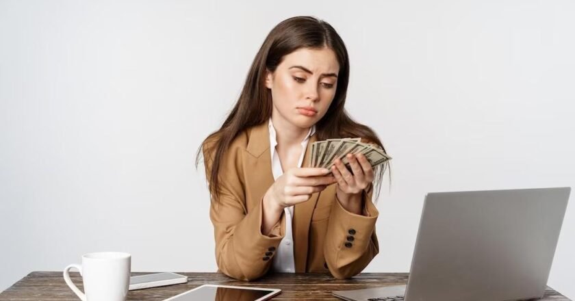 6 Ways to Better Manage Your Finances as a Freelancer