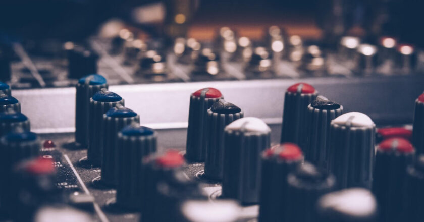 Unlock Your Creativity: How Online Music Production Courses Can Help