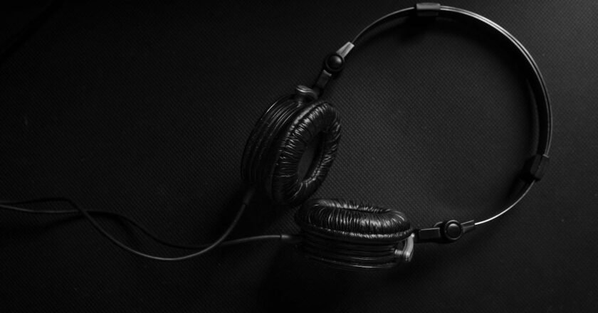 The Monoprice 110010 Headphones: Affordable Comfort and Sound Quality