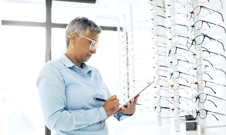 What Is an Optician? Roles, Services & When to Visit