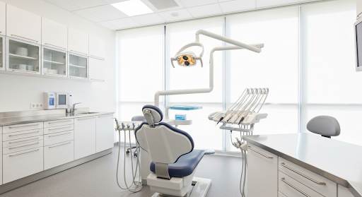 How to Choose the Right Teeth Whitening Solution